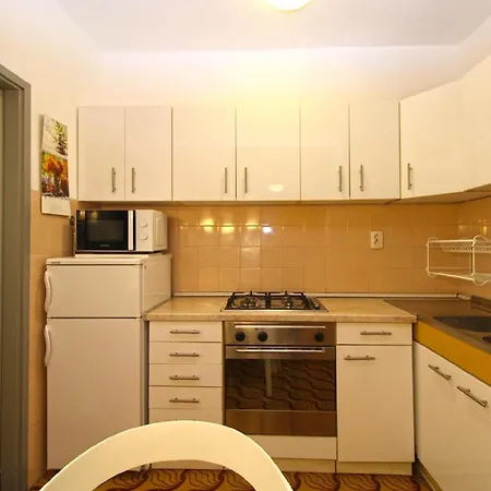 Fuer 4 Personen Ca 36 Qm In Pula, Istrien Istrische Riviera Apartment *